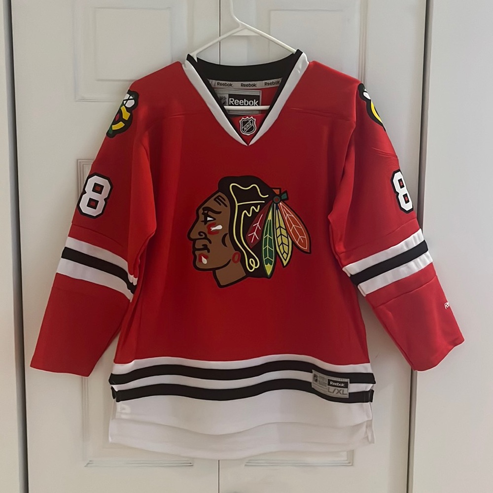Youth L/XL Patrick Kane Blackhawks jersey.